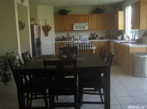 273 S Lasata Dr, Tracy, CA 95377 photo 4