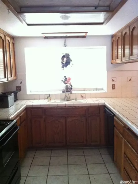 3841 Semallon Dr, Modesto, CA 95356 photo 3
