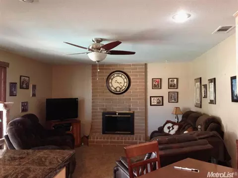 1206 Windsor Pl, Manteca, CA 95336 photo 14