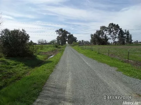 12475 Hobday Rd, Wilton, CA 95693 photo 2