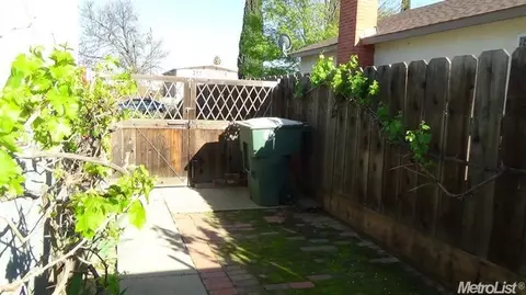 325 Roosevelt Ave, Manteca, CA 95336 photo 23