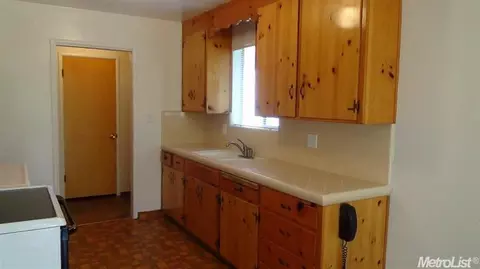 325 Roosevelt Ave, Manteca, CA 95336 photo 6