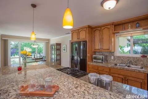 1228 Eureka Ave, Davis, CA 95616 photo 6