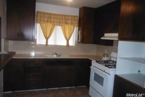 1605 Couchman Ln, Modesto, CA 95355 photo 7