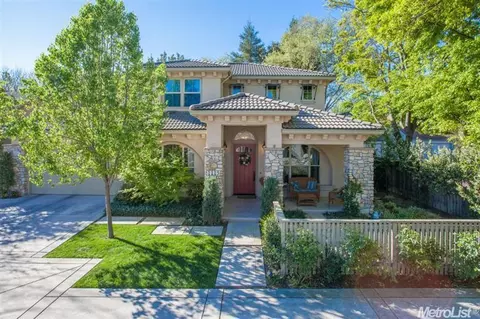1115 Los Robles St, Davis, CA 95616 photo 1
