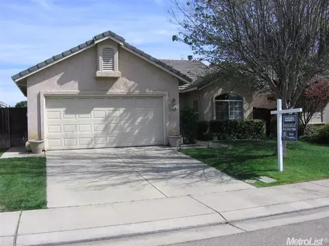 828 Eucalyptus Ct, Lodi, CA 95242 photo 1