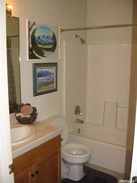 828 Eucalyptus Ct, Lodi, CA 95242 photo 10
