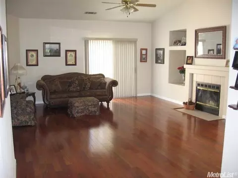 828 Eucalyptus Ct, Lodi, CA 95242 photo 3