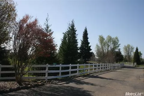12290 Welch Rd, Wilton, CA 95693 photo 2