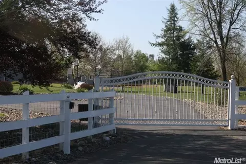 12290 Welch Rd, Wilton, CA 95693 photo 3