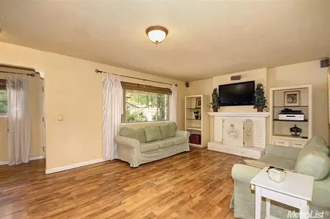 900 Arnold St, Davis, CA 95618 photo 4