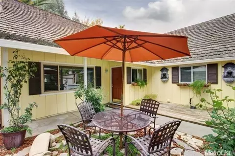 900 Arnold St, Davis, CA 95618 photo 2