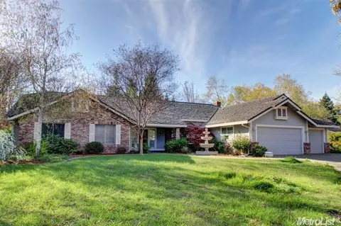 5201 Norcrest Ave, Carmichael, CA 95608 photo 2
