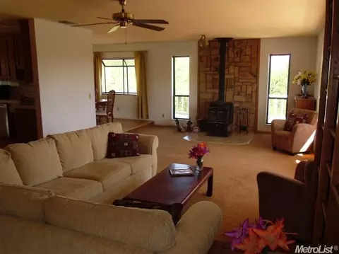 3970 Lakeview Dr, Placerville, CA 95667 photo 3