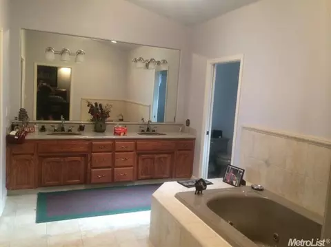 34 East Loop, Madera, CA 93637 photo 4