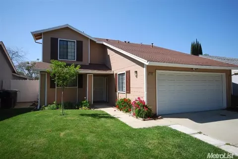 829 Champagne Ln, Modesto, CA 95351 photo 2