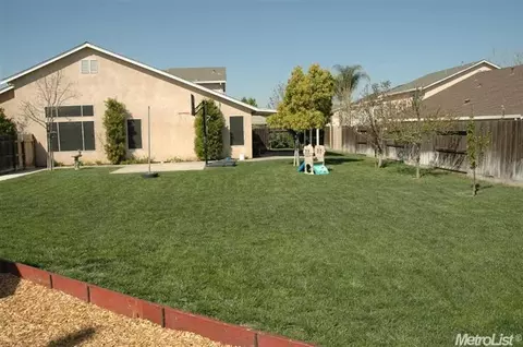 408 N Walnut Ave, Manteca, CA 95336 photo 17