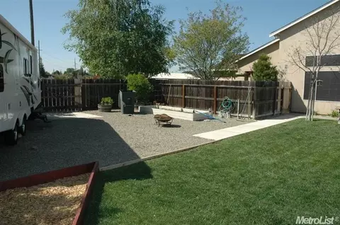 408 N Walnut Ave, Manteca, CA 95336 photo 16