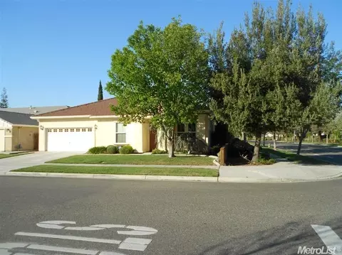 3317 Chandon Dr, Modesto, CA 95355 photo 2