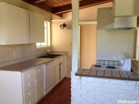 4823 Engle Rd, Carmichael, CA 95608 photo 3