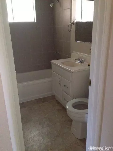 4823 Engle Rd, Carmichael, CA 95608 photo 2