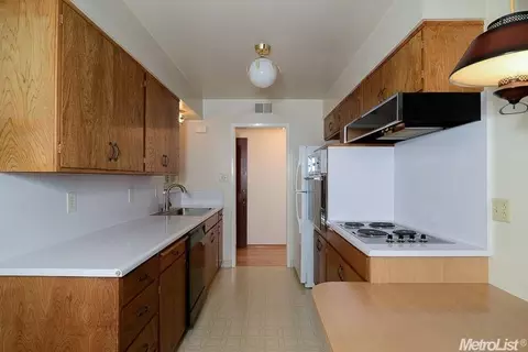 4900 Gibbons Dr, Carmichael, CA 95608 photo 13