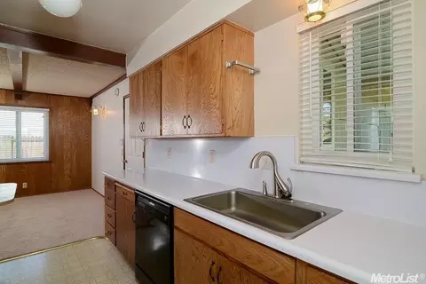 4900 Gibbons Dr, Carmichael, CA 95608 photo 3