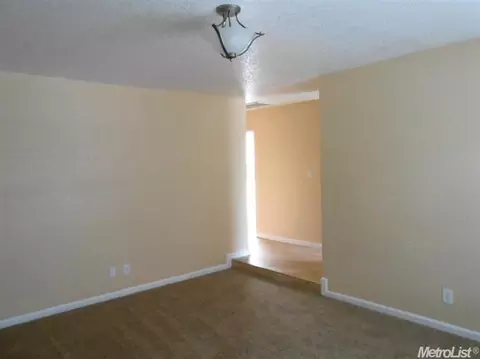 2717 Stoneridge, Modesto, CA 95355 photo 6