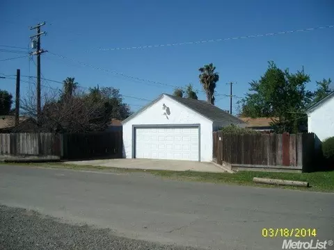 1302 Faustina, Modesto, CA 95351 photo 3