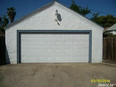 1302 Faustina, Modesto, CA 95351 photo 4