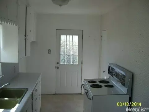 1302 Faustina, Modesto, CA 95351 photo 7