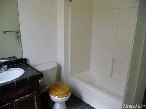 302 Ian Ct, Merced, CA 95341 photo 12