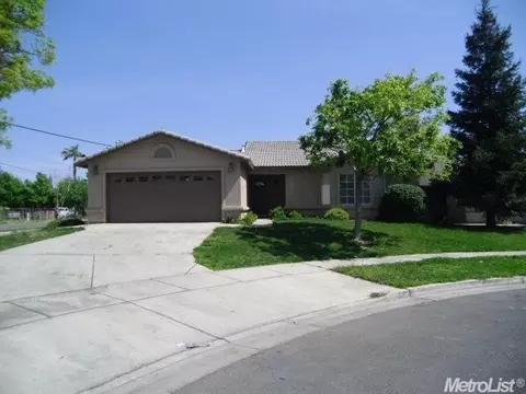 302 Ian Ct, Merced, CA 95341 photo 1