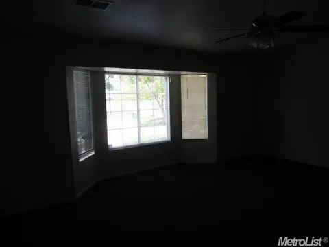 302 Ian Ct, Merced, CA 95341 photo 18