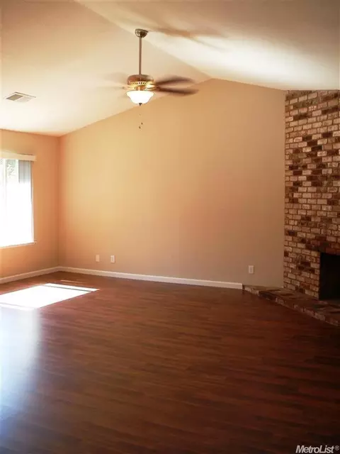 1920 Walnut Haven Dr, Modesto, CA 95355 photo 3