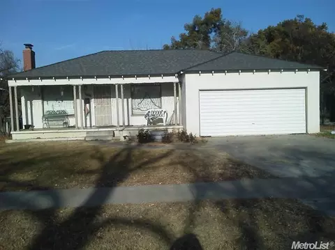 985 E 20th St, Merced, CA 95340 photo 1