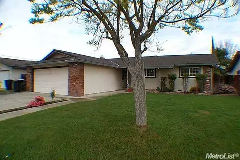 1013 Pasadena Ln, Modesto, CA 95350 photo 1
