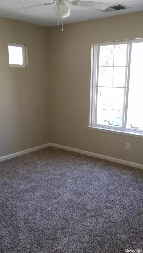 2268 Golden Leaf Ln, Tracy, CA 95377 photo 11