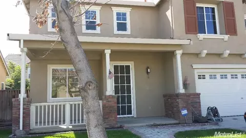2268 Golden Leaf Ln, Tracy, CA 95377 photo 3
