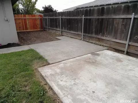 5205 Estates Dr, Modesto, CA 95357 photo 4