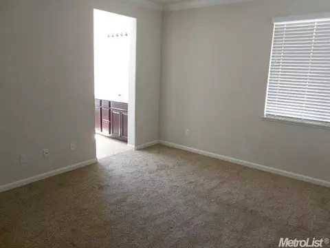 577 Ashwood Ln, Patterson, CA 95363 photo 4