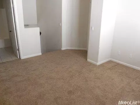 577 Ashwood Ln, Patterson, CA 95363 photo 12