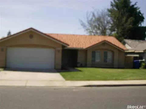 4523 Capurso Dr, Turlock, CA 95382 photo 2