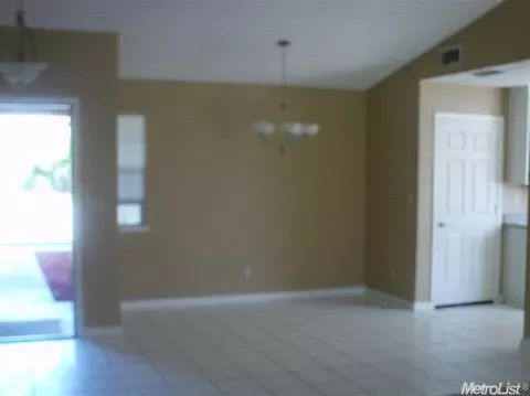 4523 Capurso Dr, Turlock, CA 95382 photo 3