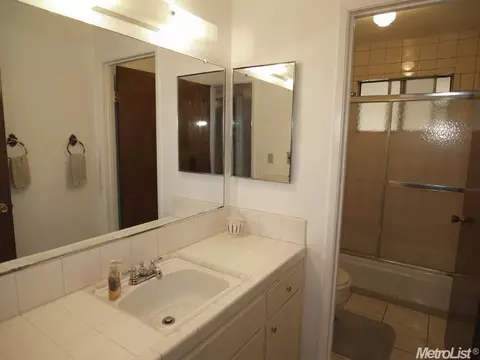 3204 Pembroke Dr, Modesto, CA 95350 photo 19