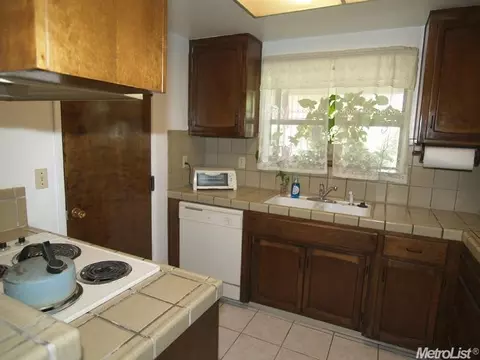 3204 Pembroke Dr, Modesto, CA 95350 photo 13
