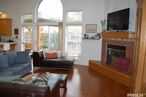 3555 Mono Pl, Davis, CA 95618 photo 3