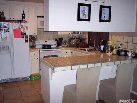 321 Stanislaus St, Lodi, CA 95240 photo 5