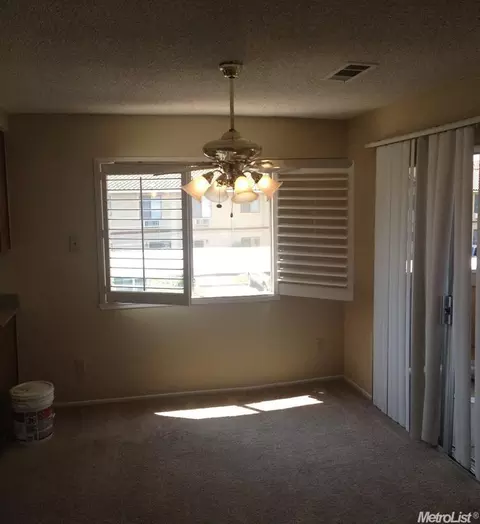 473 Cherry Ln #J, Manteca, CA 95337 photo 14