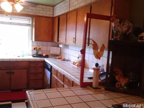 655 Helen Ct, Manteca, CA 95336 photo 8